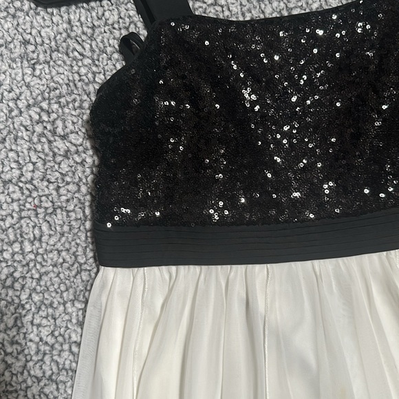 Girls Formal Dress - Black sequins white flow Skirt - Picture 2 of 5